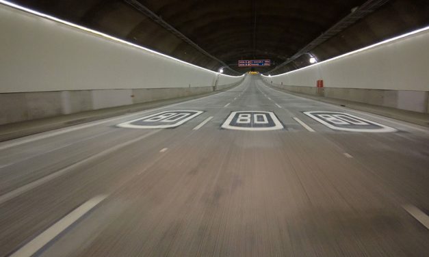 Autopista subterránea en dos niveles en Santiago de Chile