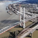 Tirantes sobre el río más salmonero